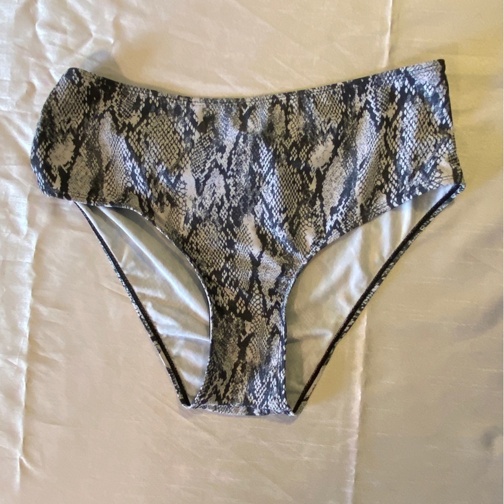 NWT Cover Girl 2-Piece Bikini Set Snakeskin  Ladies 14 - Picture 4 of 14
